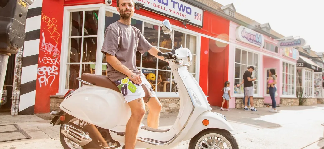 Fuorisalone: Vespa e Sean Wotherspoon insieme per una edizione speciale