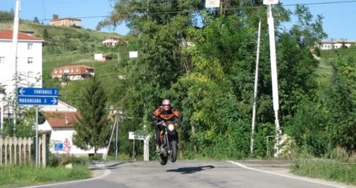 Foto del giorno: Salto dei binari