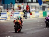 GP di Francia: Acosta e Viñales salvano l’onore KTM in una gara folle