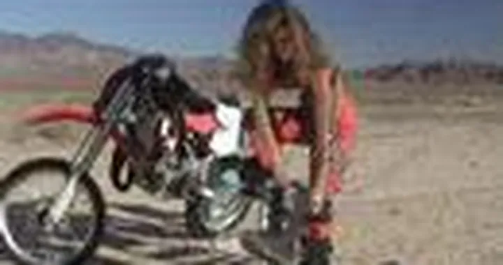 Hot Chick Motorcross Riding!