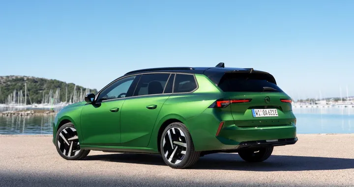 Opel Astra migliora comfort e tecnologia con Intelli-Seat di serie