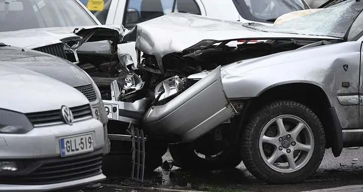 Sicurezza stradale: meno incidenti ma più morti
