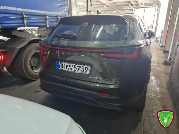 Auto di lusso clonate verso la Tunisia: scoperto il trucco dei telai falsi