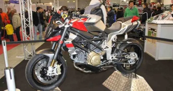 Bimota DB6 SuperLight, 158 kg di raffinata leggerezza