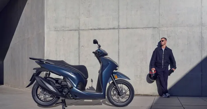 Honda SH350i 2025: restyling e novità tecniche per uno scooter ancora più efficiente e elegante