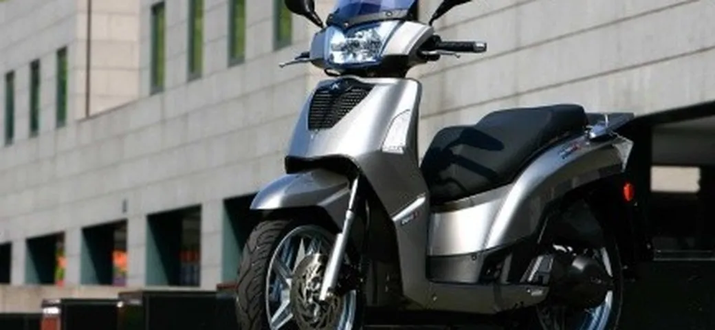 Si allarga la famiglia Kymco People S