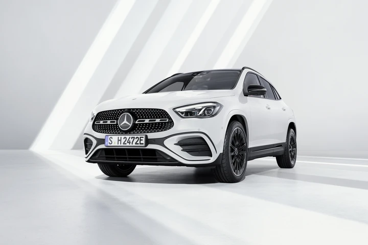 Nuovo Mercedes GLA: debutta in Italia con prezzi da 42.257 € [FOTO]