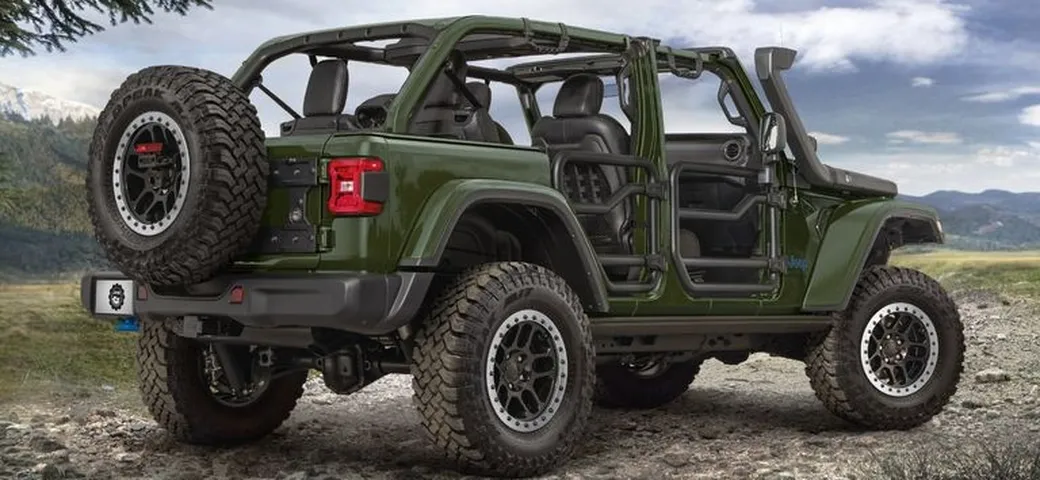 Jeep Wrangler: nuovi accessori per la 4Xe
