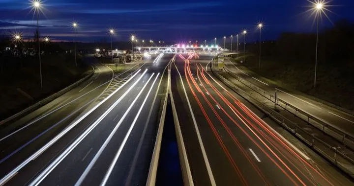 In Italia ogni giorno 63 persone su 100 si muovono con un'automobile