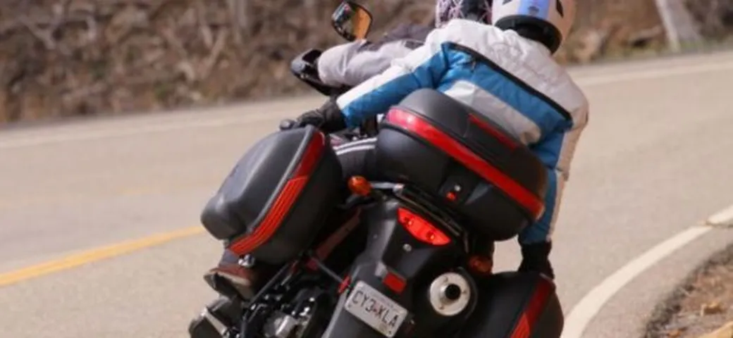 Foto del giorno: una V-Strom estrema!