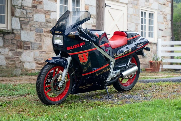 Suzuki RG400 Gamma Walter Wolf: rarità giapponese all'asta