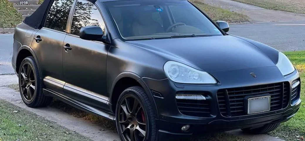 Una incredibile Porsche Cayenne cabrio in vendita negli USA
