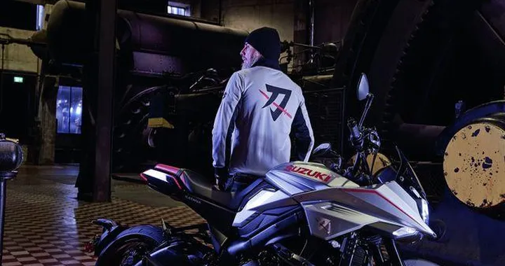 Suzuki, Black Friday: vantaggi esclusivi su abbigliamento e accessori