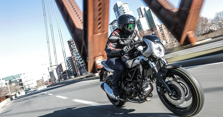 La Suzuki SV650X eletta miglior media del mercato nel 2018
