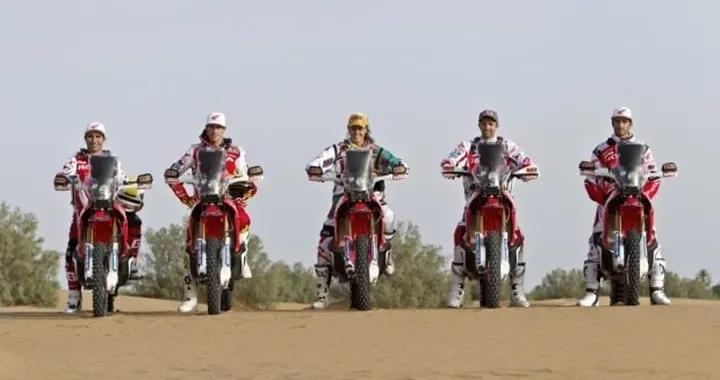 Dakar 2015: Team Honda HRC con 5 punte e la CRF450 Rally