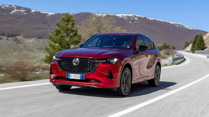 Mazda CX-60, arrivano 1.000 euro di carburante gratis: l'offerta si somma agli sconti