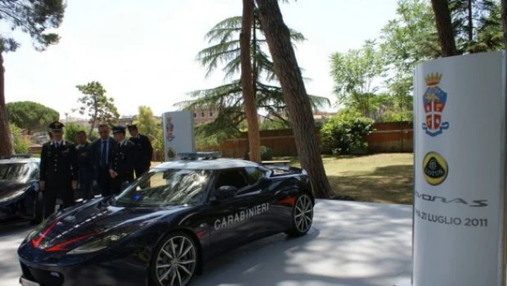 Lotus: consegnate due Evora S all'Arma dei Carabinieri