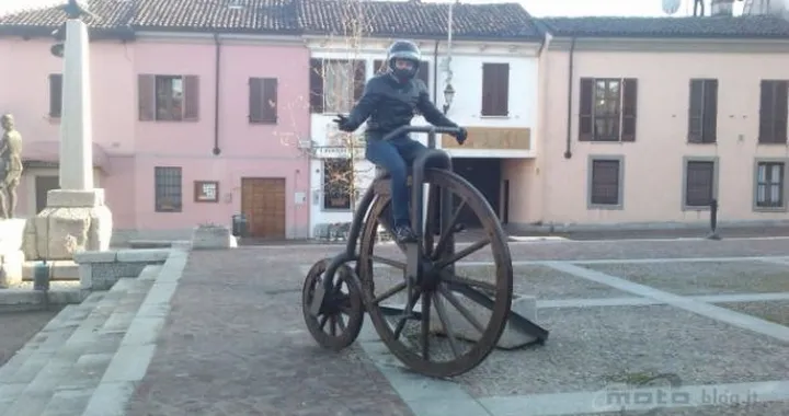 Foto del giorno: nuovo bolide per le vie di Gravellona Lomellina