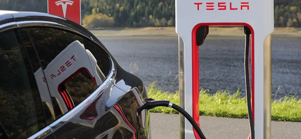 Tesla: dopo Ford anche General Motors si accorda con Elon Musk