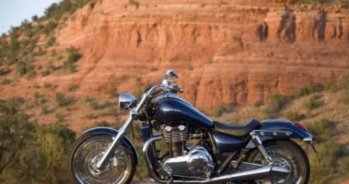 Triumph Thunderbird 1600, cruiser da 13.990 euro
