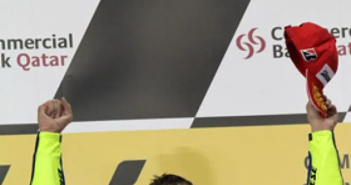 A Losail "notte" fonda per Casey Stoner ...  ingordo sciupone. E Rossi non perdona.