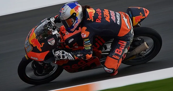 Moto3 Valencia 2018: vittoria del turco Can Oncu
