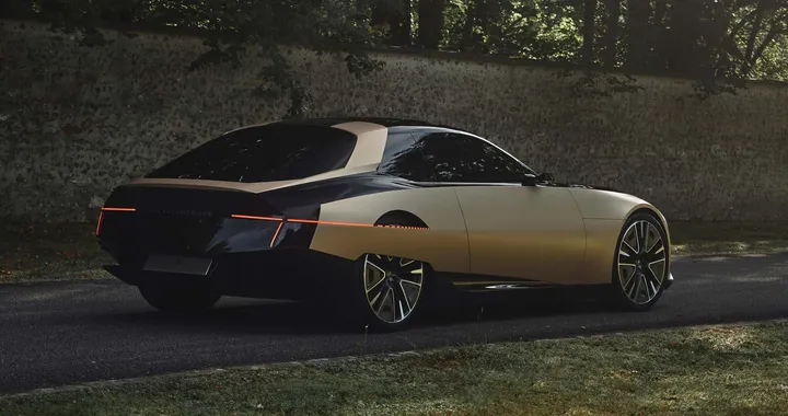 DS Automobiles: celebrati i 50 anni dell'iconica SM con il progetto SM TRIBUTE