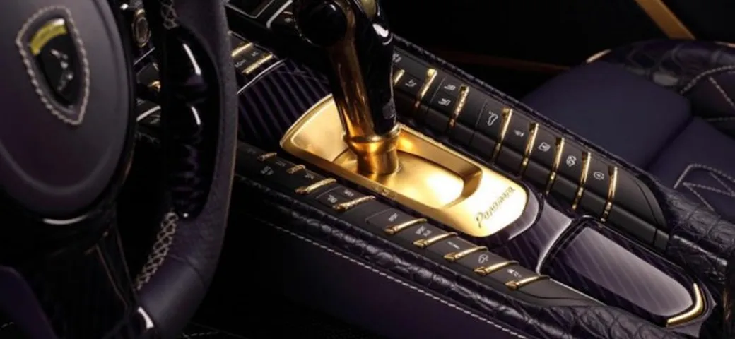 Porsche Panamera Stingray GTR: l'ammiraglia con gli interni d'oro