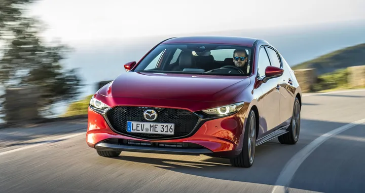 Mazda 3 2.0 M-Hybrid: primo contatto [Video]