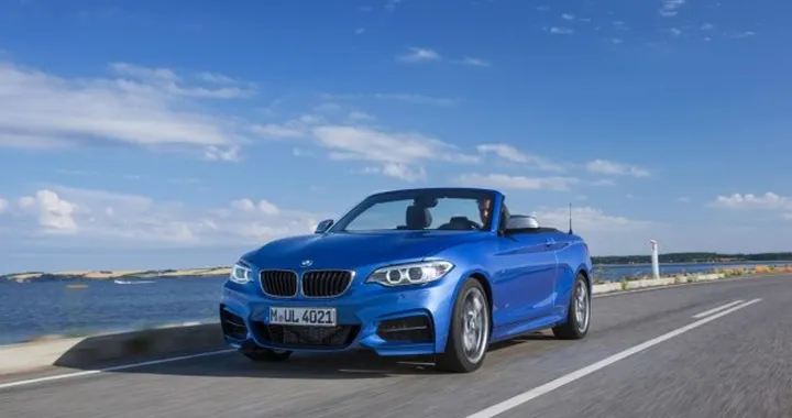 La BMW Serie 2 ora è anche Cabrio