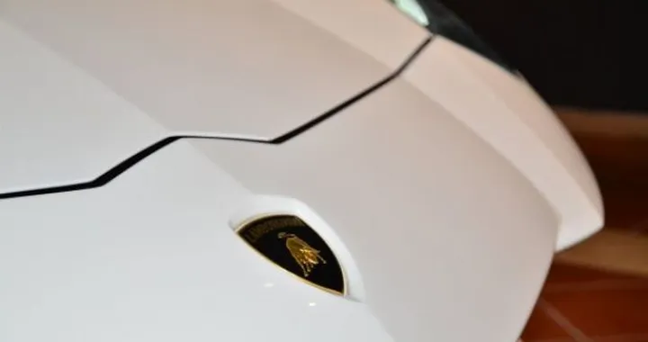 Lamborghini Aventador: sold out i primi 18 mesi di produzione. La Roadster arriverà nel 2012
