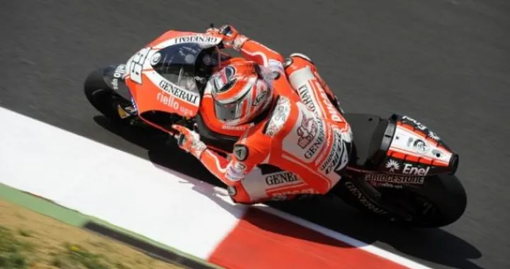 Hayden: "non abbiamo potuto montare la morbida". Rossi: "la pioggia ci ha rovinato i piani"