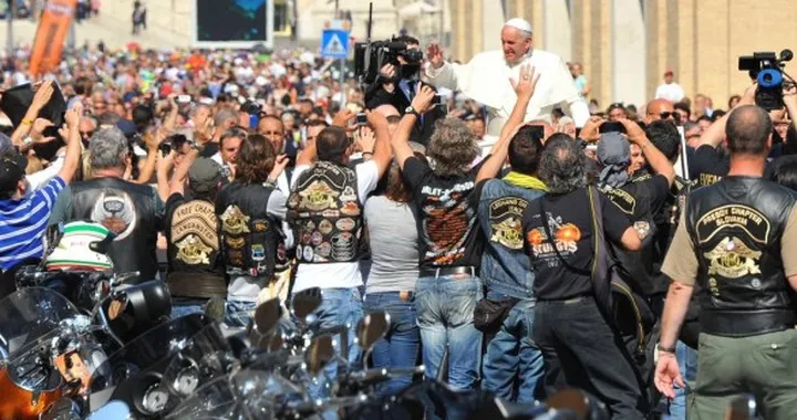 Con la benedizione di Papa Francesco si concludono le celebrazioni Harley-Davidson a Roma