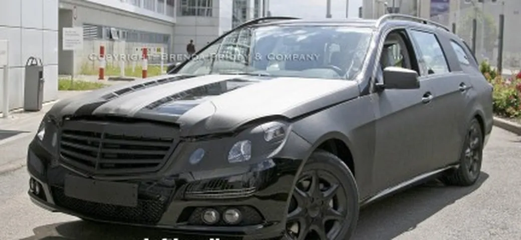 Foto spia: Mercedes Classe E station wagon
