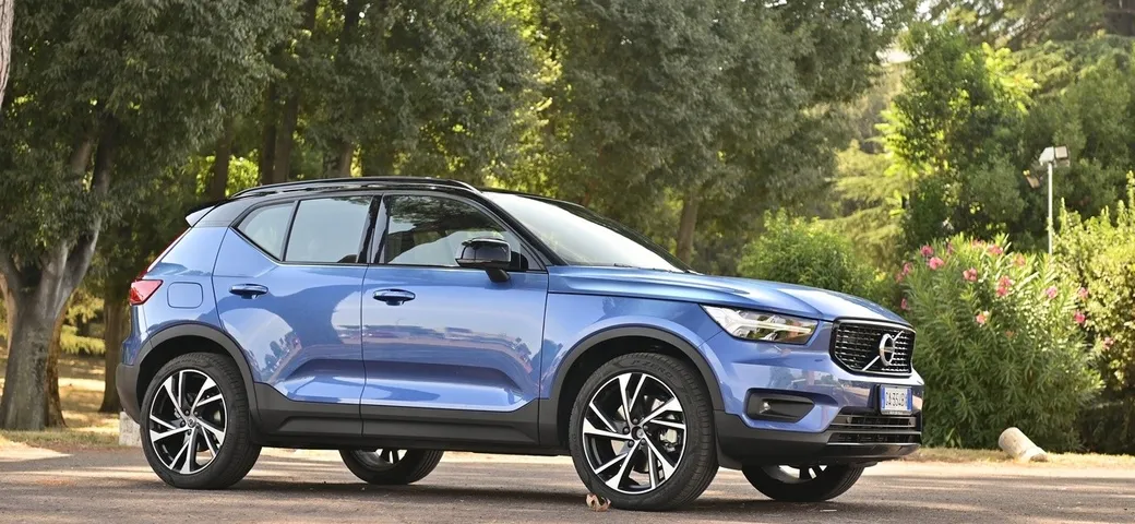 Volvo XC40 T4 Recharge: la prova su strada