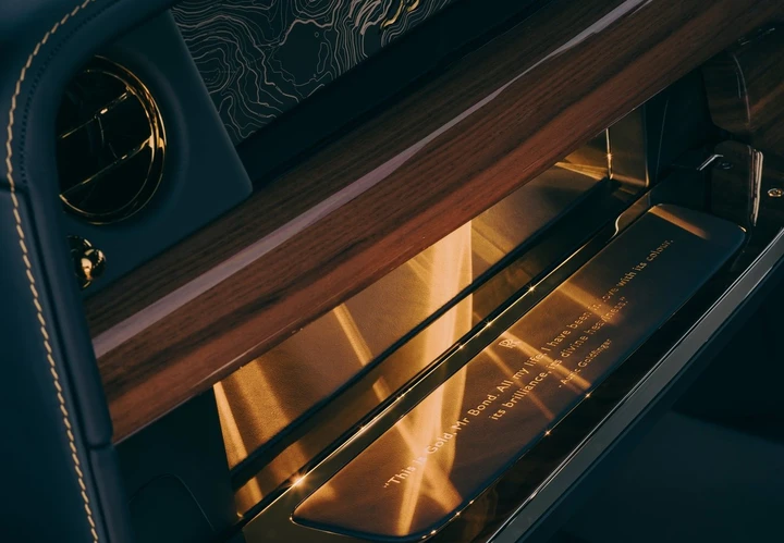 Rolls-Royce Phantom Goldfinger interni