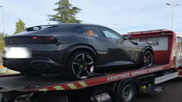 Ferrari Purosangue a 200 km/h in autostrada: scattano multa e fermo dell'auto