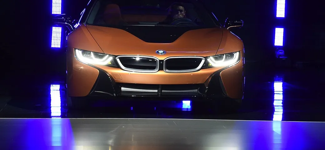 BMW i8 Roadster ibrida plug in al Salone di Los Angeles