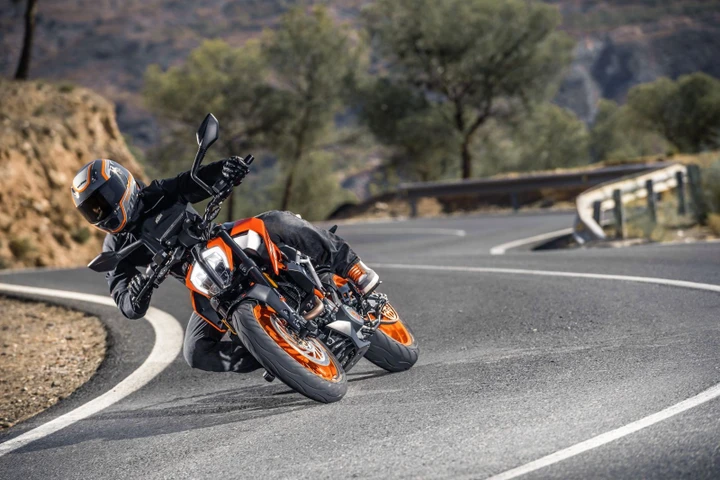 KTM: in arrivo nuove declinazioni per Duke, Adventure ed RC?