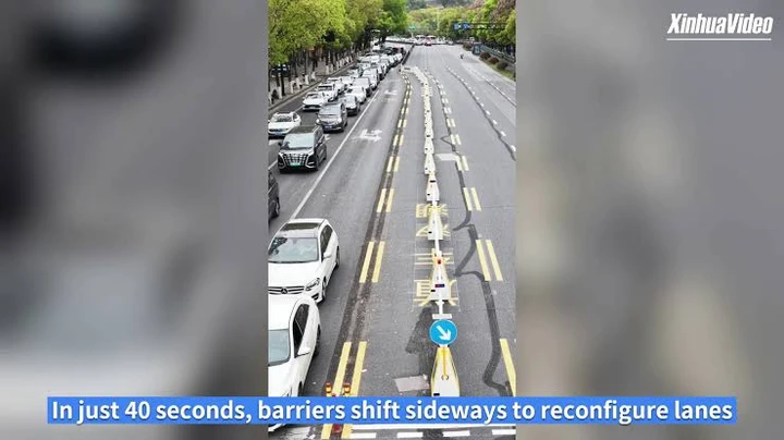 La strada cambia con il traffico: così Shanghai combatte le code
