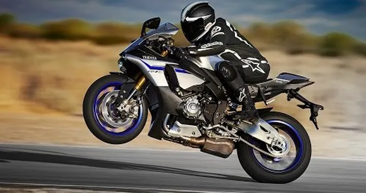 All-New 2015 Yamaha R1M and R1