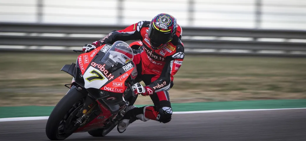 SBK Imola 2019: Superpole a Davies, ma Rea è subito dietro
