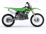 Kawasaki riporta in vita il motore 2T: un teaser che accende la passione