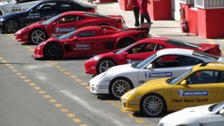 Michelin Pilot Supersport: Test in Dubai