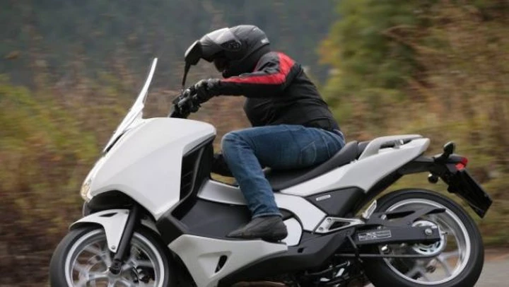 Honda Integra: il TEST di Motoblog