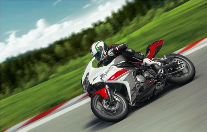 Benelli 302 R: Promozioni per la sportiva della casa del leone