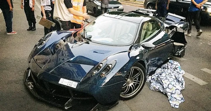 Pagani Huayra distrutta in un incidente a Parigi