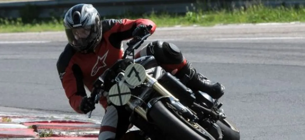 Scatto in Corsa: Street Triple a Magione