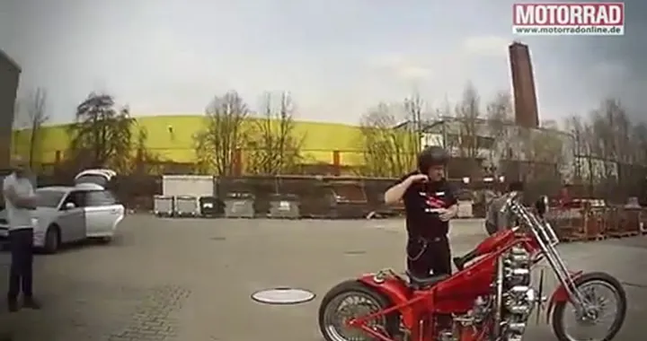 Frank Ohle presenta un chopper con un propulsore aeronautico 9 cilindri da 150 CV