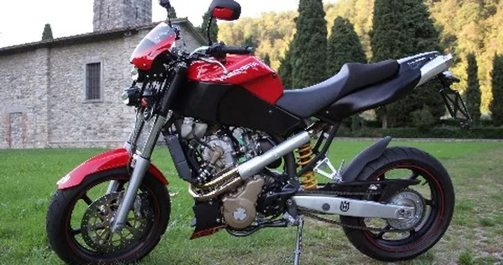 Special su base Husqvarna SM610S